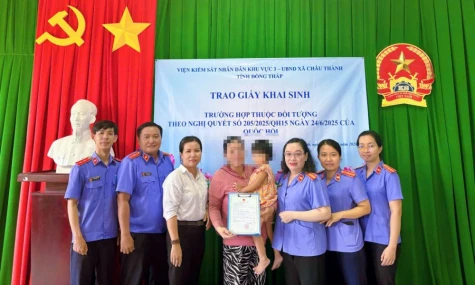 Viện Kiểm sát nhân dân khu vực 3: Hỗ trợ đăng ký khai sinh cho trẻ có hoàn cảnh khó khăn