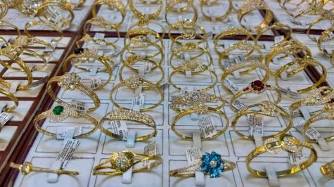Giá vàng liên tiếp giảm, người mua lỗ gần 10 triệu đồng/lượng chỉ trong 1 tháng