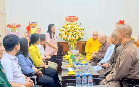 Đồng Tháp: Thăm, chúc mừng Ban Trị sự Giáo hội Phật giáo Việt Nam tỉnh nhân Đại lễ Phật đản