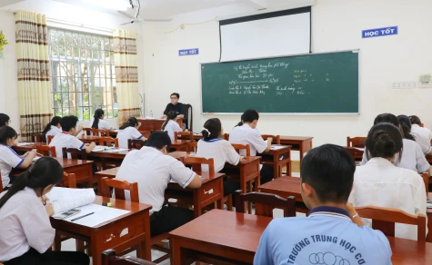 Đề Tiếng Anh, Toán có tính phân hóa, đảm bảo kiểm tra kiến thức, năng lực vận dụng của học sinh