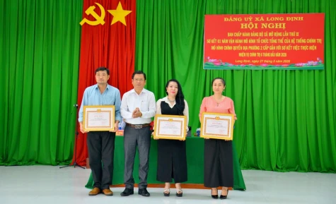 Xã Long Định: Nâng cao hiệu quả phục vụ Nhân dân