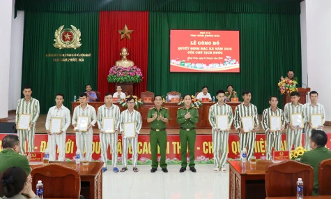 Trại giam Phước Hòa: Công bố quyết định đặc xá cho 96 phạm nhân