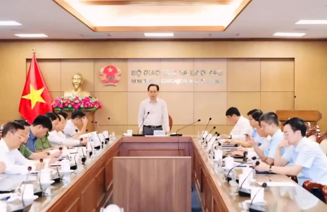 Quan tâm sức khỏe tâm thần của trẻ trước áp lực mùa thi