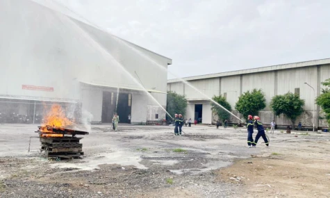 Thực tập phương án chữa cháy và cứu nạn tại Cụm công nghiệp Trường Xuân
