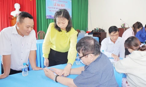 Xã Chợ Gạo: Mang dịch vụ công trực tuyến về ấp