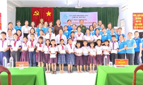 Cụm thi đua số 6 Hội LHPN tỉnh: Sôi nổi các hoạt động cộng đồng tại xã Tân Phú Đông