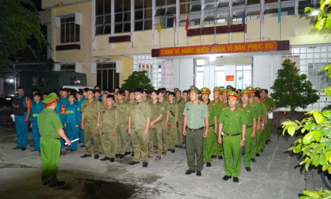 Công an xã Cái Bè ra quân tấn công, trấn áp tội phạm ma tuý