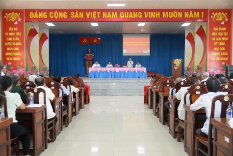 Tổ đại biểu số 8 HĐND tỉnh Đồng Tháp tiếp xúc cử tri xã Chợ Gạo