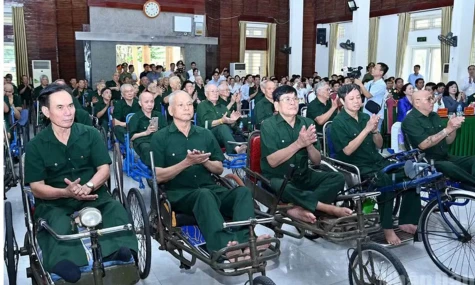 People with meritorious service to receive gifts on War Invalids and Martyrs' Day
