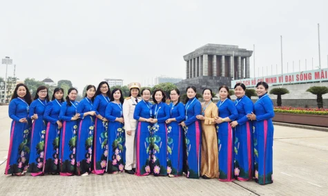 Đoàn đại biểu Phụ nữ tỉnh Đồng Tháp tham dự Đại hội đại biểu Phụ nữ toàn quốc lần thứ XIV