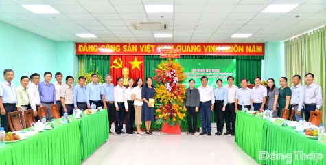 Lãnh đạo tỉnh thăm, chúc mừng Báo và phát thanh, truyền hình Đồng Tháp nhân Ngày Báo chí Cách mạng Việt Nam