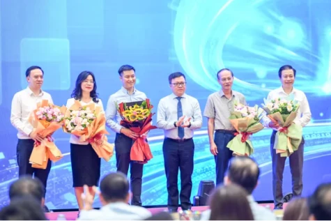 Xây dựng niềm tin thông qua việc lan tỏa giá trị nhân văn và sự thật