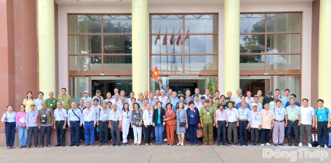 Đồng Tháp: Họp mặt Đoàn người có công đi viếng Lăng Chủ tịch Hồ Chí Minh