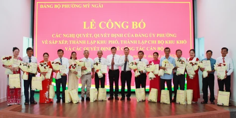 Phường Mỹ Ngãi: Công bố Quyết định thành lập 12 Chi bộ khu phố