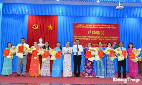 Phường Đạo Thạnh: Công bố Nghị quyết về sắp xếp các khu phố