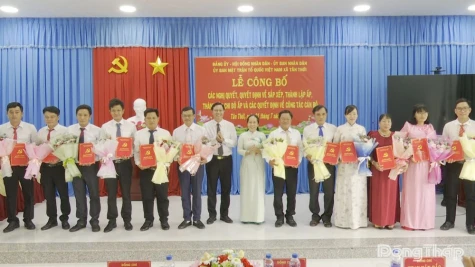 Xã Tân Thới: Công bố sắp xếp, thành lập các ấp