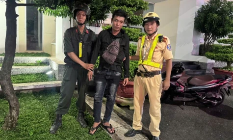 Giả danh Công an kiểm tra giấy tờ, "vòi tiền" người tham gia giao thông