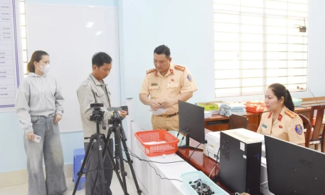 Đồng Tháp: Chuyển Bộ phận Tiếp nhận và Trả kết quả cấp, đổi Giấy phép lái xe về Phòng Cảnh sát giao thông