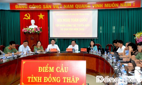 Tiếp tục đổi mới toàn diện công tác tuyên giáo và dân vận