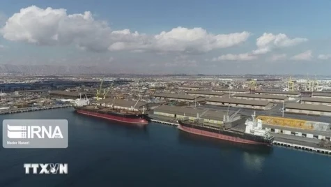 Iran đưa ra yêu cầu mới đối với tàu thuyền qua eo biển Hormuz