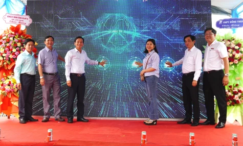 Xã Lai Vung: Ra mắt mô hình "Chợ 4.0 - Thanh toán không dùng tiền mặt"