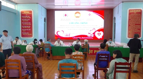 Xã Mỹ An Hưng: Chương trình khám bệnh, cấp phát thuốc miễn phí và trao quà cho người nghèo