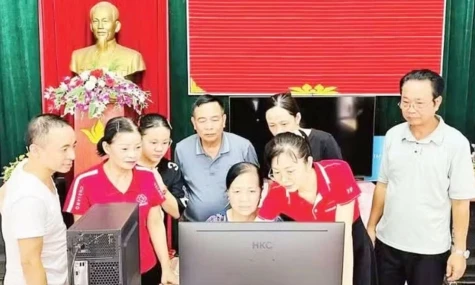 Củng cố vững chắc nền tảng từ thôn, tổ dân phố