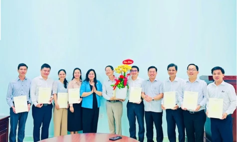 Đảng uỷ UBND tỉnh công bố quyết định thành lập Ban Xây dựng Đảng