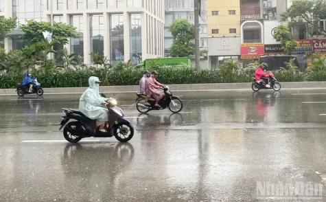 Thời tiết ngày 9-7: Bắc bộ có mưa rào và dông, Trung bộ ngày nắng nóng