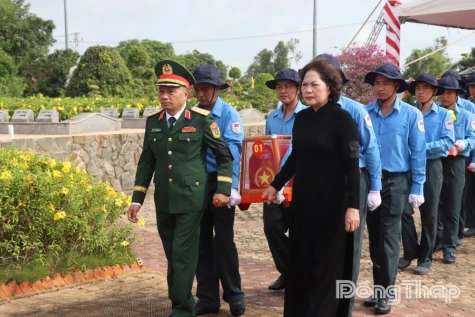Dong Thap Holds Solemn Memorial and Burial Ceremony for 68 Fallen Soldiers