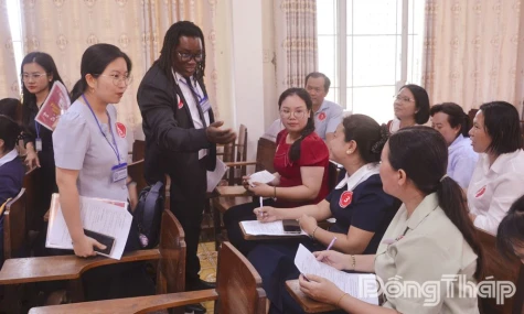 Đồng Tháp: Thúc đẩy môi trường sử dụng tiếng Anh trong công chức, viên chức và người lao động