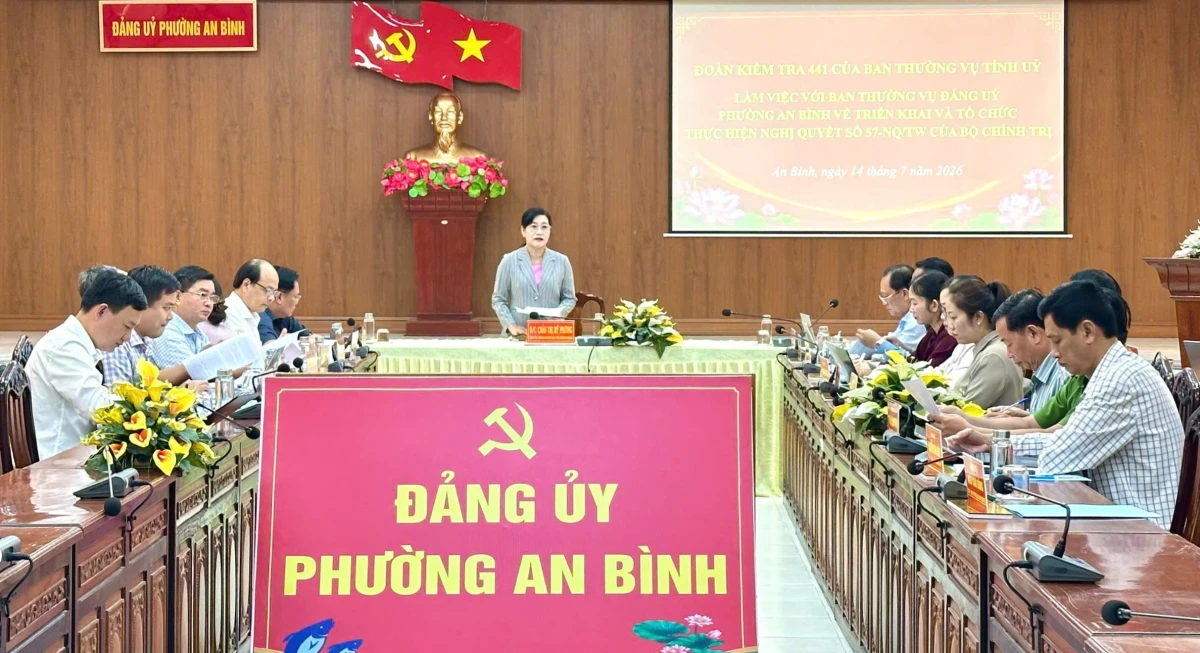 Đồng chí Châu Thị Mỹ Phương: Phường An Bình đẩy mạnh ứng dụng khoa học - công nghệ vào đời sống