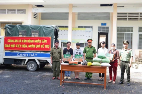 Đồng Tháp: Tuyên truyền, đấu tranh ngăn chặn khai thác thủy sản tận diệt