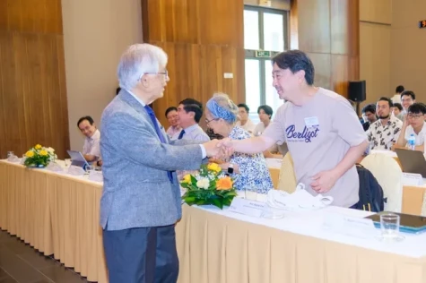 Ươm mầm nghiên cứu vật liệu tô pô lượng tử