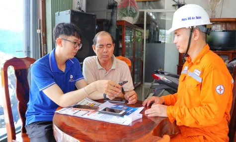 Điện lực Đồng Tháp “thắp sáng” nghĩa tình