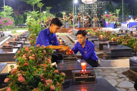 Đồng Tháp: Ấm áp ánh nến tri ân Chương trình “Tìm lại tên anh”