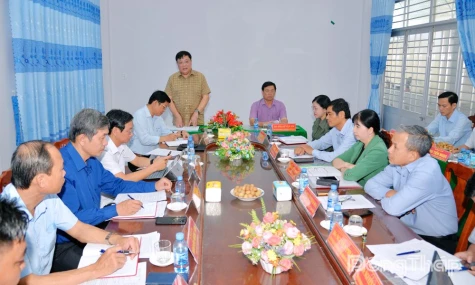 Đoàn Kiểm tra 427 của Ban Thường vụ Tỉnh ủy làm việc với xã Long Định về thực hiện Nghị quyết 72