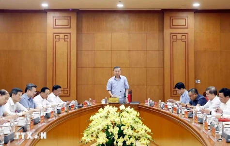 Vận dụng đúng phương pháp cách mạng trong đấu tranh phòng, chống “tự diễn biến”, “tự chuyển hóa” trong giai đoạn hiện nay