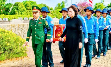 Xoa dịu nỗi đau của những người ở lại