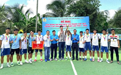 Trao giải Giải Bóng đá mini tranh Cúp 28-7 lần thứ I