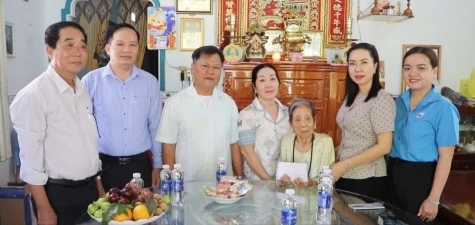 Xã Bình Hàng Trung: Ấm áp nghĩa tình tri ân