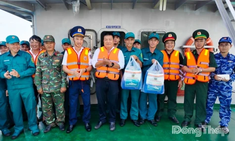 Hoàn thành chuyến khảo sát, nắm tình hình biển, đảo ven bờ Nam Trung bộ năm 2026