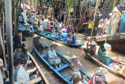 Thống nhất về lộ trình tăng giá vé đò chèo tại cù lao Thới Sơn