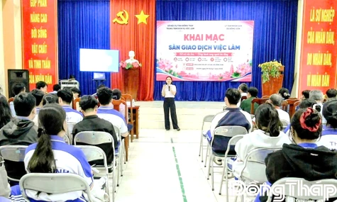 Phiên giao dịch việc làm ở xã Đồng Sơn: Nhu cầu tuyển dụng trên 2.000 vị trí việc làm