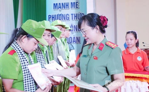 Bế giảng Chương trình “Học làm chiến sĩ Công an” năm 2026