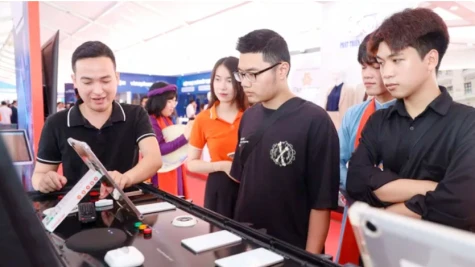 Học tập không ngừng để khỏi sợ AI!