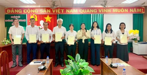 Đảng ủy UBND tỉnh công bố Quyết định thành lập các Đảng bộ trực thuộc