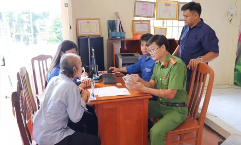 Phát huy mô hình “Điểm Phục vụ hành chính công và Hỗ trợ chuyển đổi số”