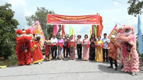 Xã Hoà Long: Khánh thành cầu Bạch Yến 1