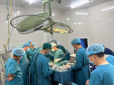 Bệnh viện Đa khoa Sa Đéc: Thực hiện thành công phẫu thuật nội soi cắt khối u đại tràng